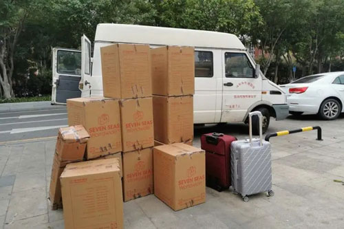 宏伟行李托运公司